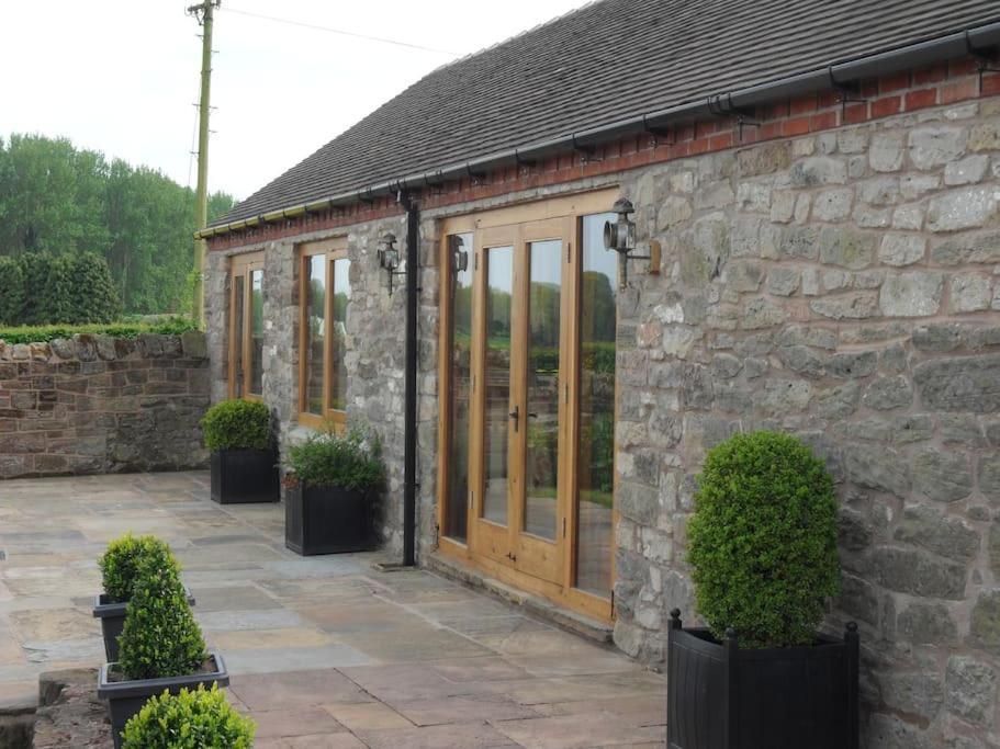 Courtside Barn, Lynn, Newport Villa Newport  Buitenkant foto